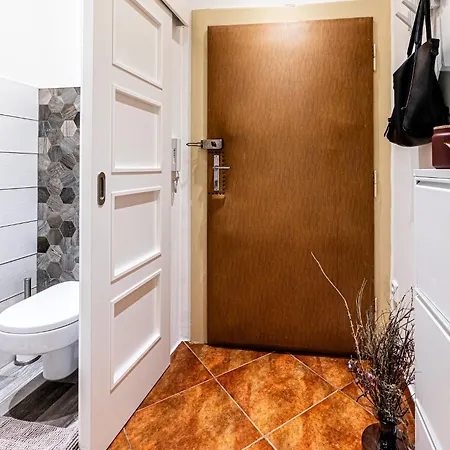 Days - 1bdr - Quiet Residential Area *